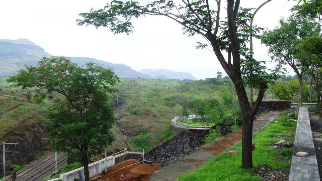 V2- Vue' Villa Igatpuri Luaran gambar